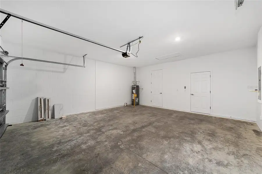 Spacious, unfurnished interior of a new home in , Ocala (Image 44). Spacious, unfurnished interior of a new home in , Ocala (Image 44).