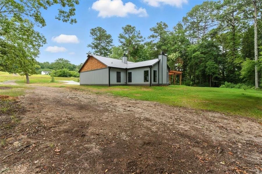 Exterior details and patio area of a home in , Adairsville (Image 4).