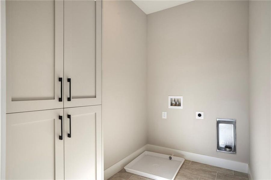 Spacious, unfurnished interior of a new home in Aster, Roswell (Image 25).