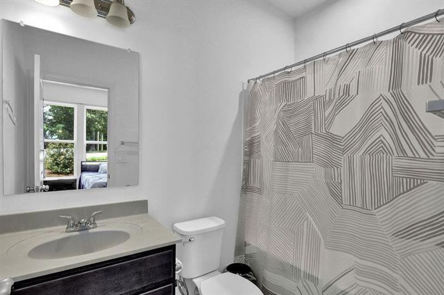 Furnished interior view inside a new home in Sweetbay Farm, Lawrenceville (Image 27).