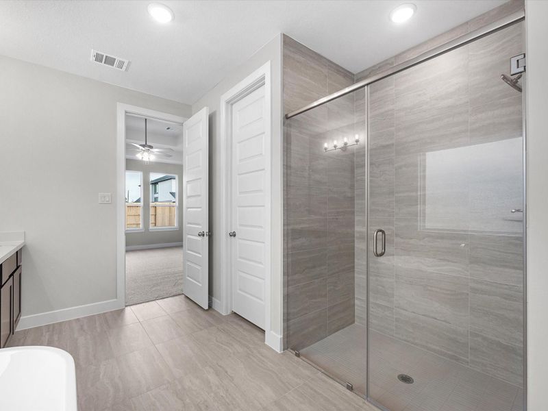 Furnished interior view inside a new home in Brookewater, Rosenberg (Image 7).