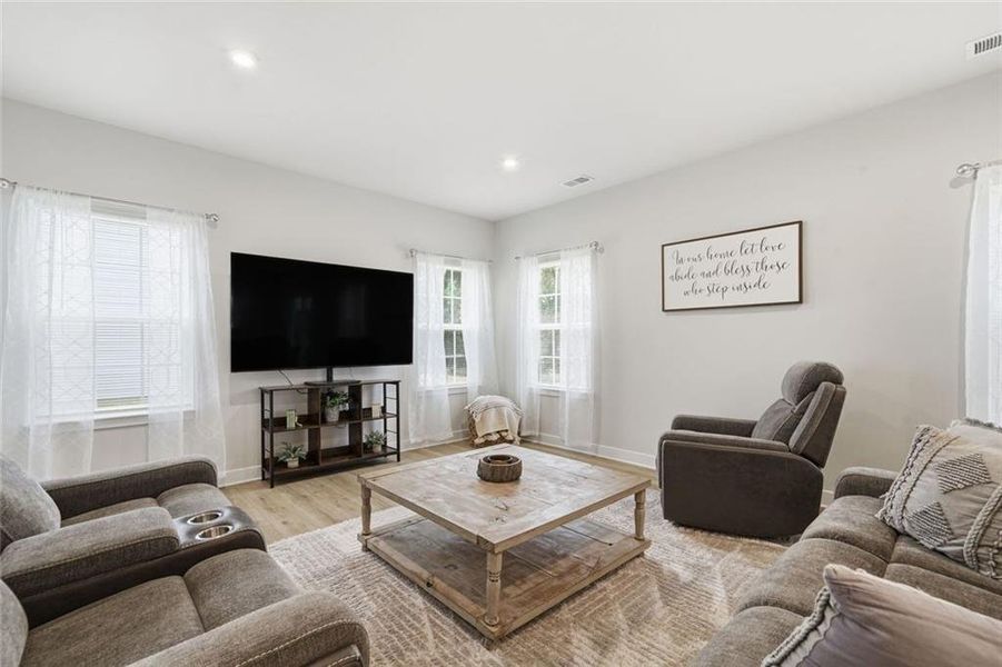 Furnished interior view inside a new home in , Calhoun (Image 10).