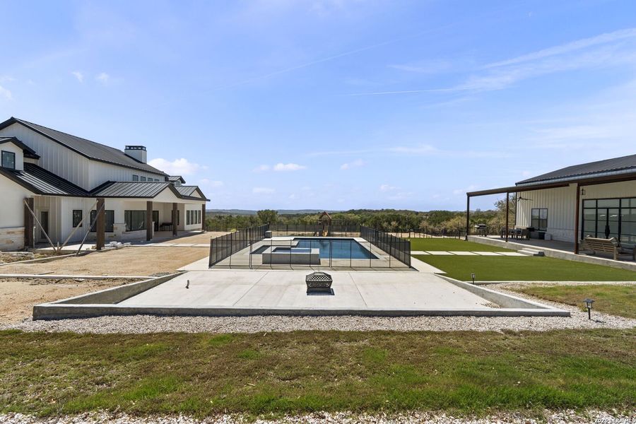 Exterior details and patio area of a home in , Bulverde (Image 15).