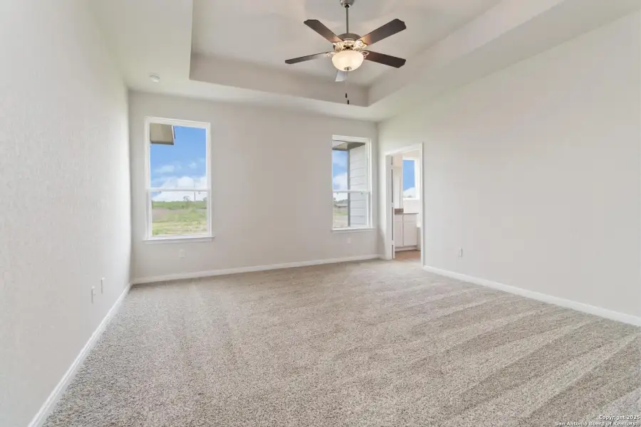 Spacious, unfurnished interior of a new home in Jordan's Ranch, San Antonio (Image 7). Spacious, unfurnished interior of a new home in Jordan's Ranch, San Antonio (Image 7).