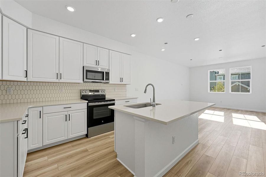 17145 W 91st Lane ~ Ready Now 17145 W 91st Lane ~ Ready Now