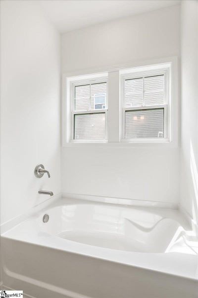 Close-up of interior finishes inside a home in Lynbrook, Boiling Springs (Image 15). Close-up of interior finishes inside a home in Lynbrook, Boiling Springs (Image 15).