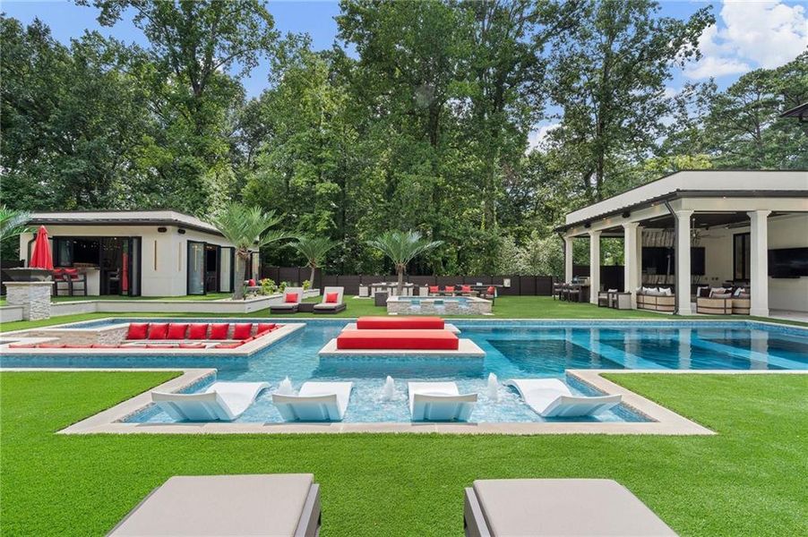 Community amenities in , Atlanta (Image 37).