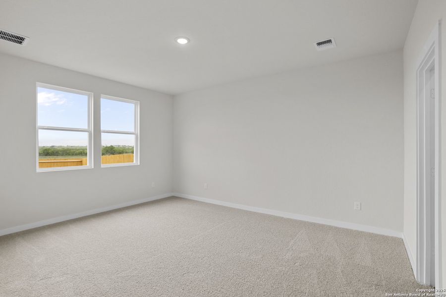 Spacious, unfurnished interior of a new home in Park Place, New Braunfels (Image 16). Spacious, unfurnished interior of a new home in Park Place, New Braunfels (Image 16).