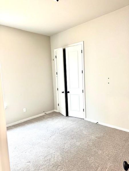Spacious, unfurnished interior of a new home in Heritage, Dripping Springs (Image 21). Spacious, unfurnished interior of a new home in Heritage, Dripping Springs (Image 21).