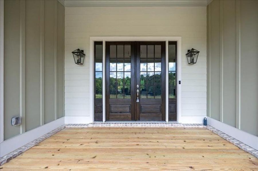 Spacious, unfurnished interior of a new home in Crossroads, Alpharetta (Image 24).