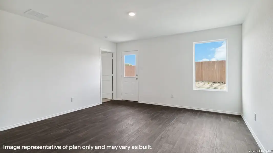 Spacious, unfurnished interior of a new home in Avenida, Converse (Image 16).