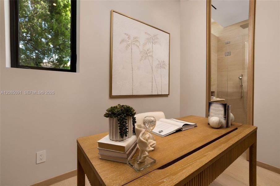 Maid room / office