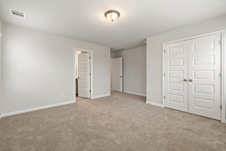 Spacious, unfurnished interior of a new home in Castlewood, Taylor (Image 33).