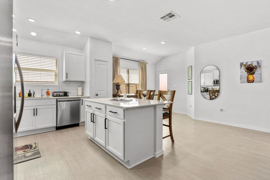 Furnished interior view inside a new home in Cotton Brook: Claremont Collection, Hutto (Image 12). Furnished interior view inside a new home in Cotton Brook: Claremont Collection, Hutto (Image 12).