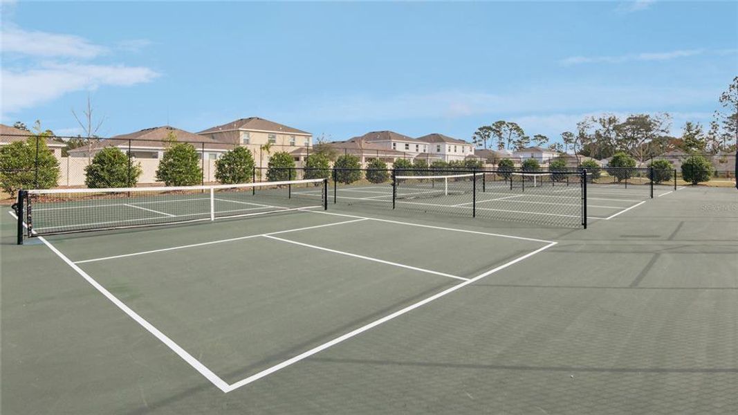 Community amenities in Waterford, Brooksville (Image 32).