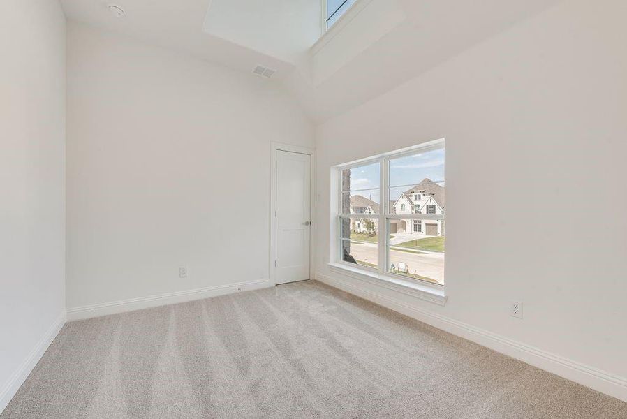 Spacious, unfurnished interior of a new home in Breezy Hill, Rockwall (Image 28). Spacious, unfurnished interior of a new home in Breezy Hill, Rockwall (Image 28).