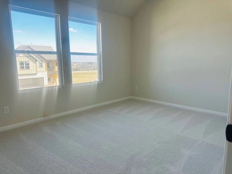 Spacious, unfurnished interior of a new home in Patterson Ranch, Georgetown (Image 24).