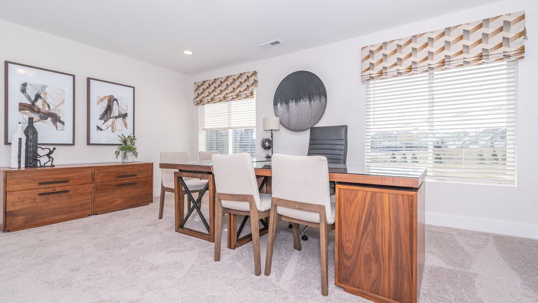Representative furnished interior of a home built from the The Keswick Townhome (Interior Walk-Out) by Norfolk Homes in Bristol Ridge Townhomes, Ann Arbor (Image 39).
