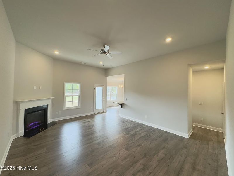 Spacious, unfurnished interior of a new home in Rutledge, Shallotte (Image 11).