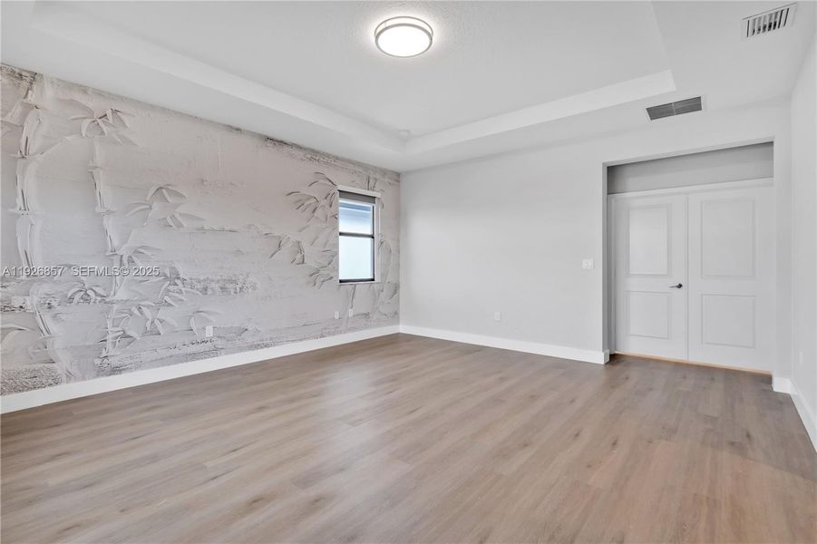 Spacious, unfurnished interior of a new home in , Miramar (Image 38).