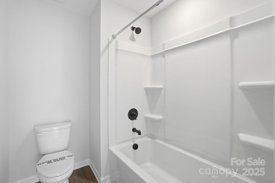 2nd-floor bathroom