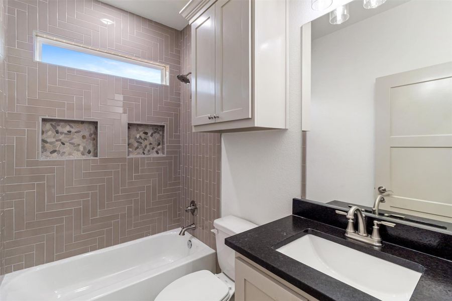 Image 29 of a home in .