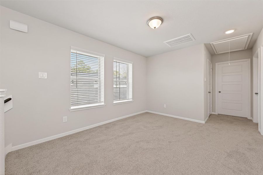 Spacious, unfurnished interior of a new home in Woodland Lakes, Houston (Image 35).