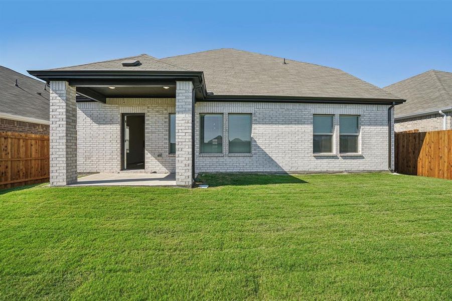 Exterior details and patio area of a home in Stonehaven, Seagoville (Image 4). Exterior details and patio area of a home in Stonehaven, Seagoville (Image 4).