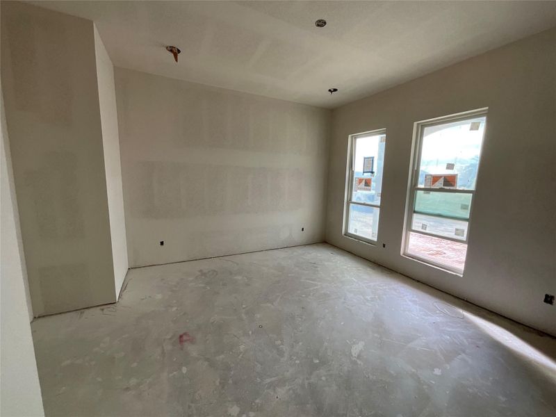 Bedroom 2- Downstairs