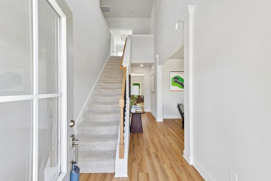 Spacious, unfurnished interior of a new home in , Homer (Image 20).