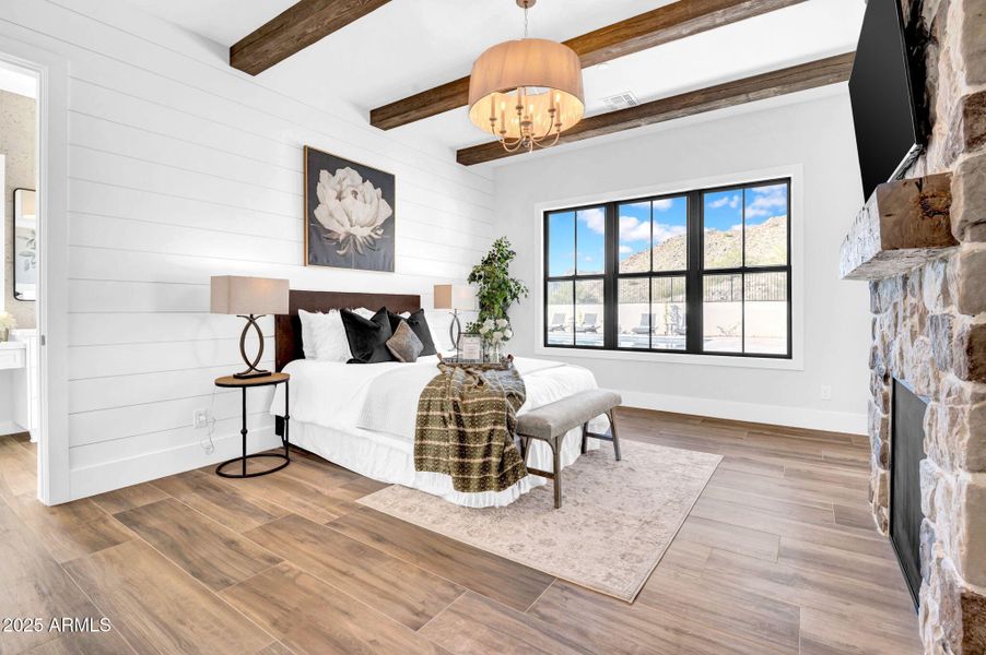 Primary Suite (Main Level) Primary Suite (Main Level)