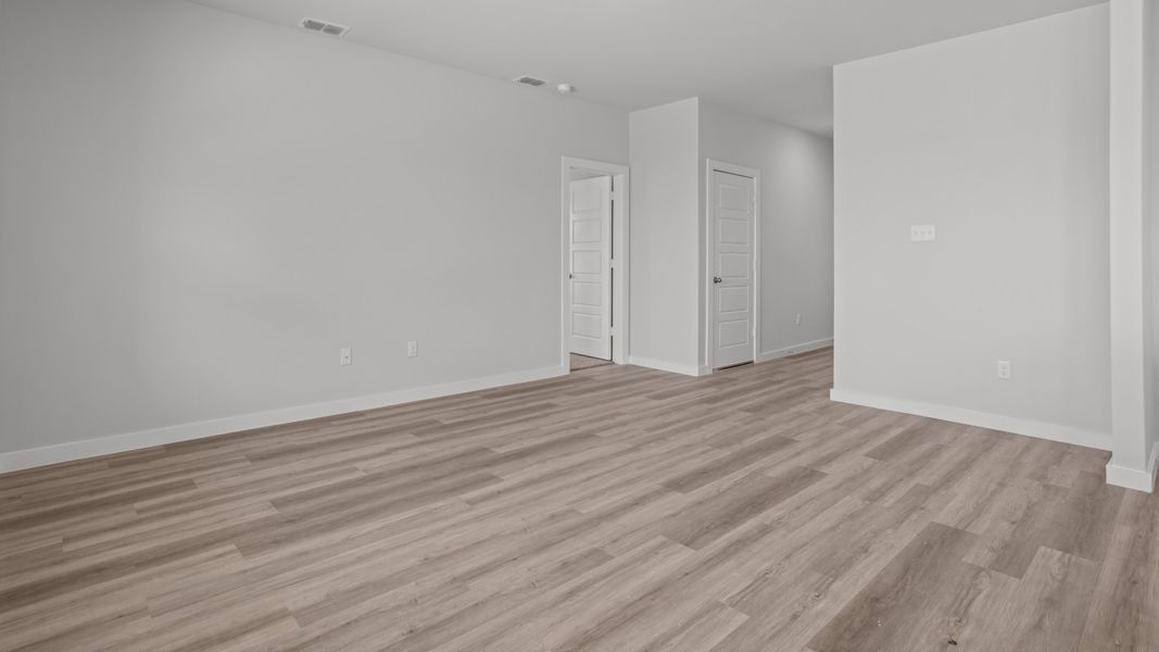 Representative unfurnished interior of a home built from the ASHBURN by D.R. Horton in Hampton Hills, Abilene (Image 10).