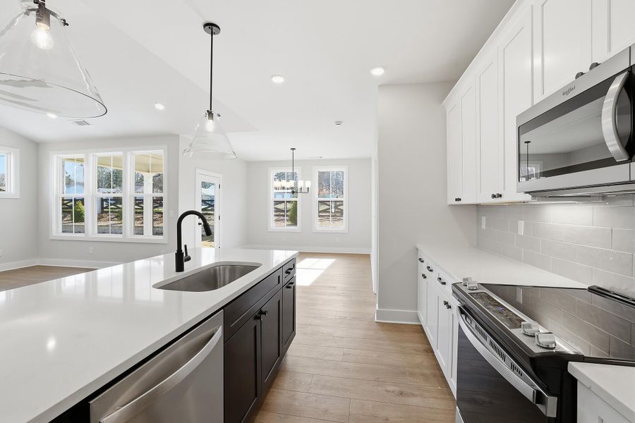 Furnished interior view inside a new home in Social Circle, Chattanooga (Image 5).