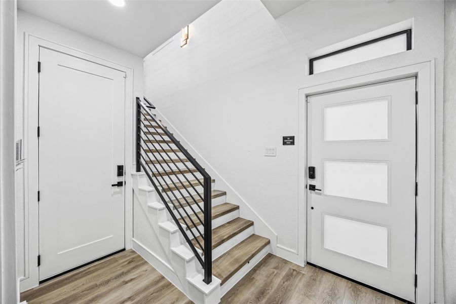 Entry to 2nd Floor