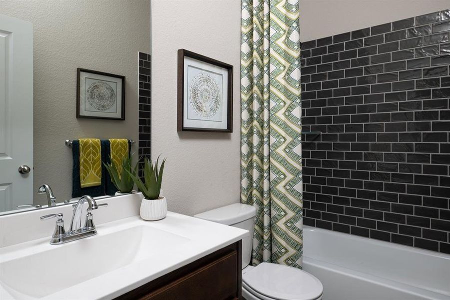 Hunters Ridge-Model-Concept 1849-Bathroom-Risewell Homes