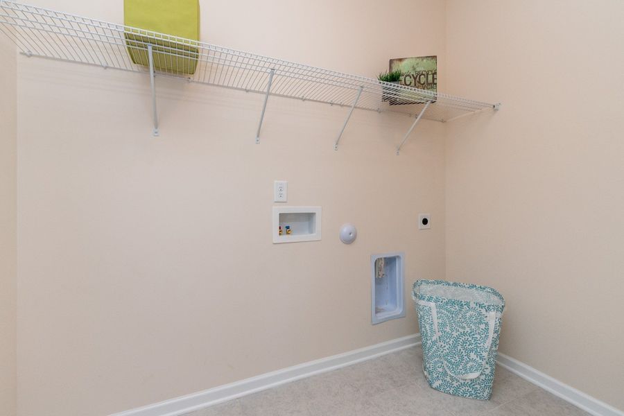 Spacious, unfurnished interior of a new home in The Oaks, Clarksville (Image 18).