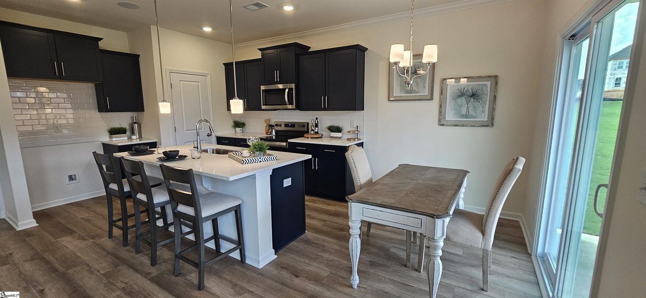 Furnished interior view inside a new home in Sedona, Greenville (Image 5).