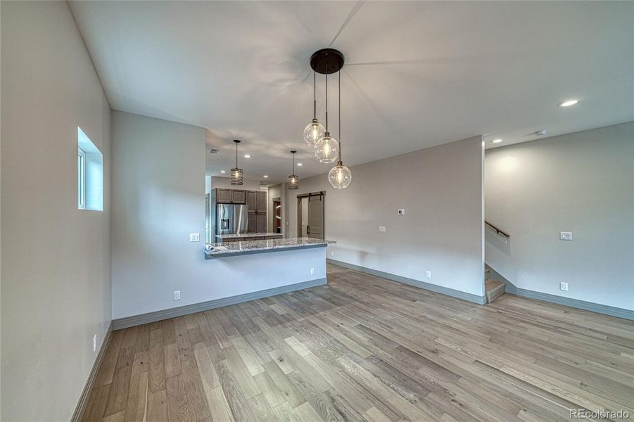 Spacious, unfurnished interior of a new home in , Salida (Image 19).