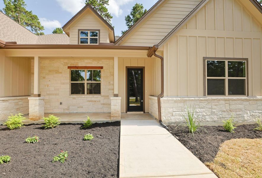 Exterior details and patio area of a home in , Magnolia (Image 4).