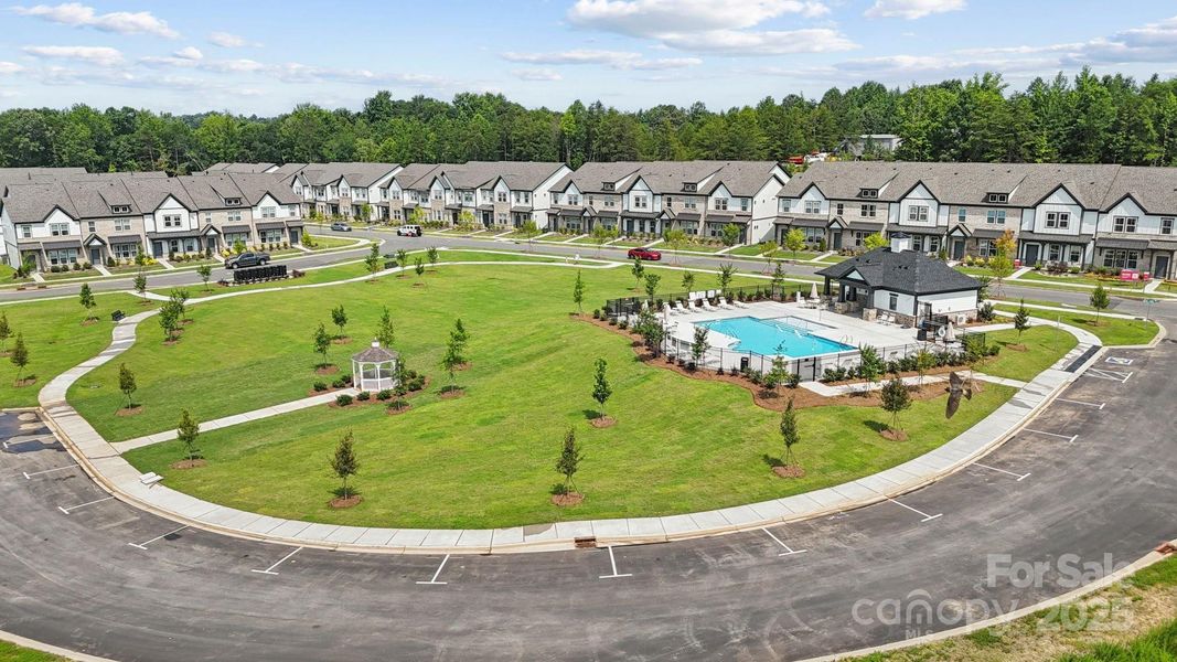 Ridge at Sugar Creek Community Amenities