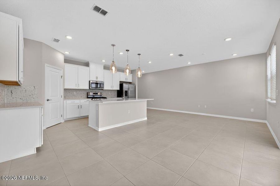 Spacious, unfurnished interior of a new home in Cherry Elm at SilverLeaf, St. Augustine (Image 15).