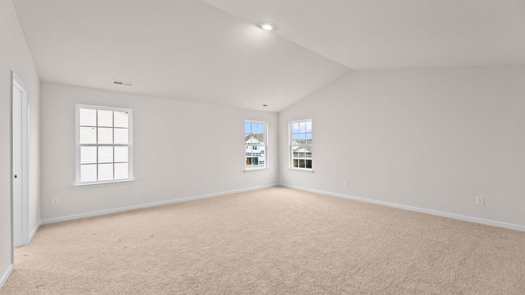 Spacious, unfurnished interior of a new home in Ridgewood Farms, Winterville (Image 27).