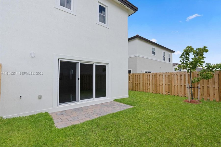 Exterior details and patio area of a home in , Miami (Image 19).