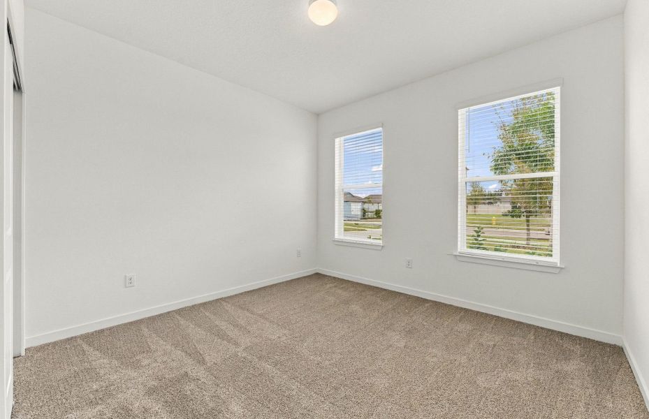 Spacious, unfurnished interior of a new home in Oakfield Trails, Parrish (Image 14).