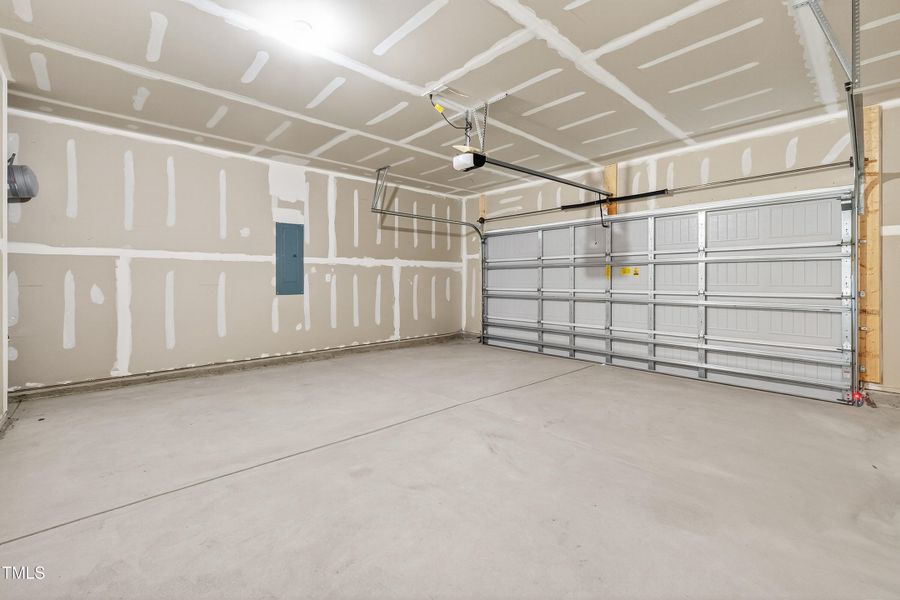 Ral_Barrington_431 (40) Ral_Barrington_431 (40)