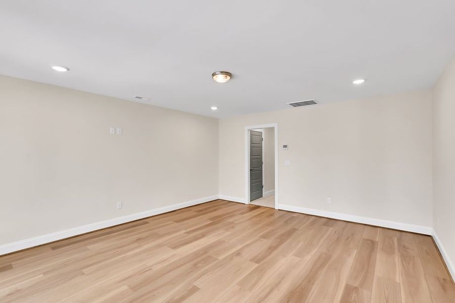 Spacious, unfurnished interior of a new home in Compass Pointe, Leland (Image 46). Spacious, unfurnished interior of a new home in Compass Pointe, Leland (Image 46).