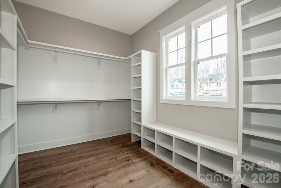 Spacious, unfurnished interior of a new home in , Lincolnton (Image 23).