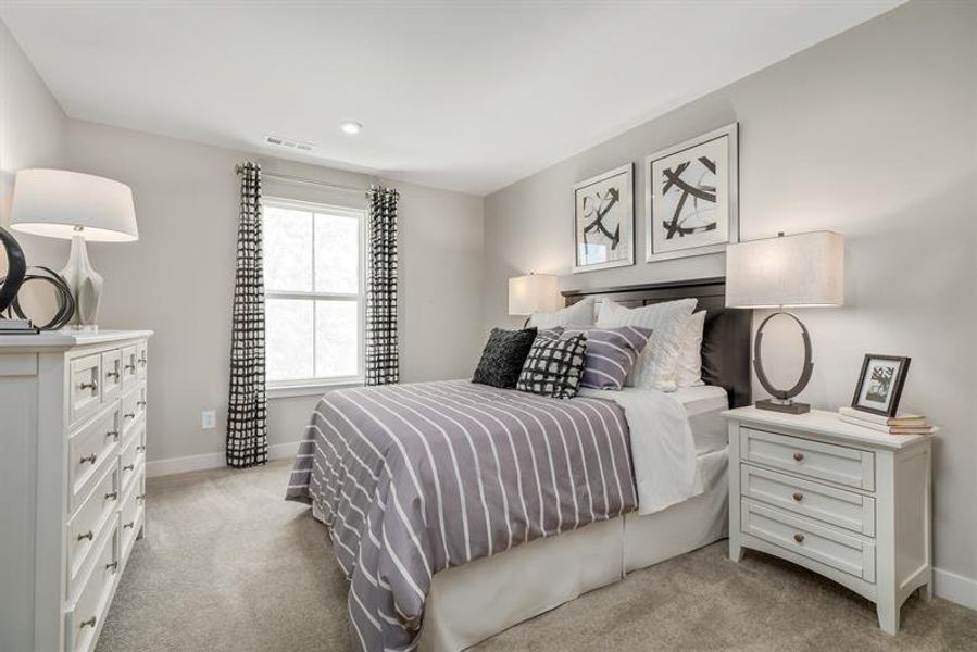 Furnished interior view inside a new home in McCain's Station Townhomes, Gallatin (Image 16).
