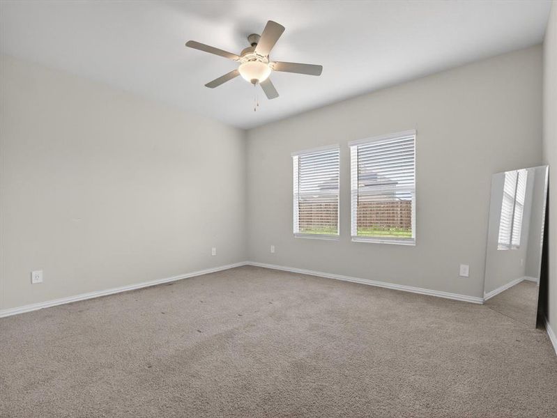 Spacious, unfurnished interior of a new home in Eastridge - Spring Series, McKinney (Image 20).