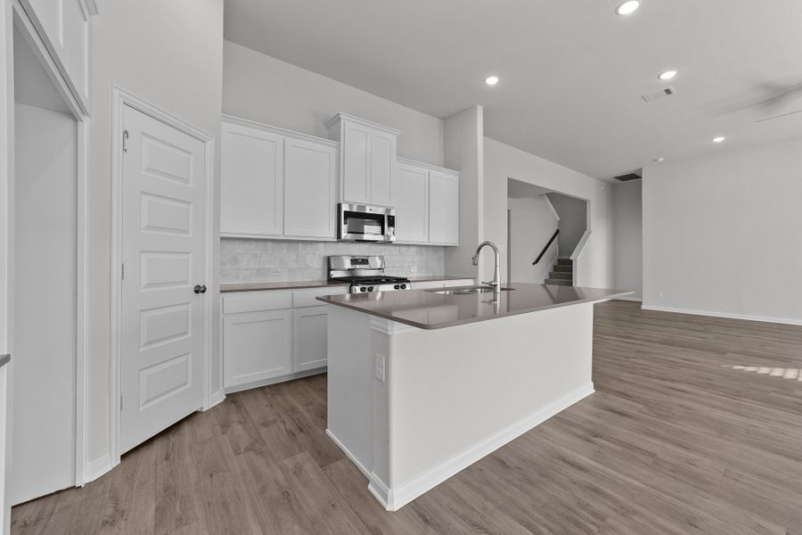 Representative furnished interior of a home built from the Lancaster by Cambridge Homes in Tinsley Meadows, Van Alstyne (Image 10). Representative furnished interior of a home built from the Lancaster by Cambridge Homes in Tinsley Meadows, Van Alstyne (Image 10).